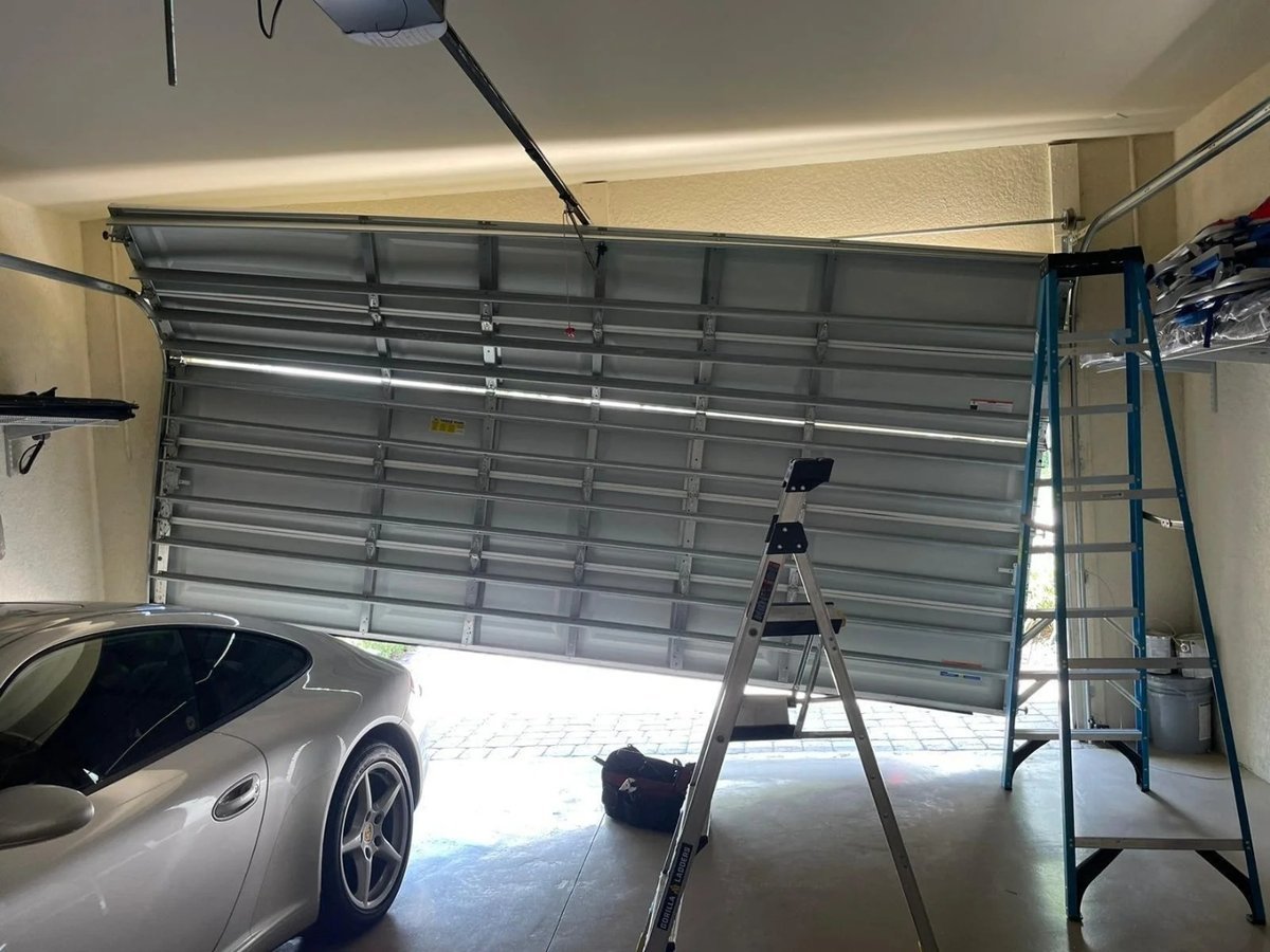 Garage door repair work, gallery photo 10